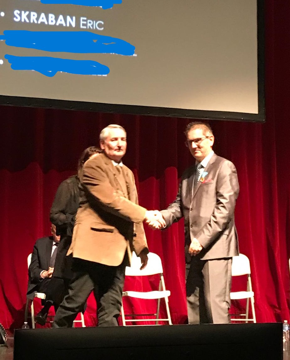 Remise de la médaille de bronze de la jeunesse, des sports et des associations.