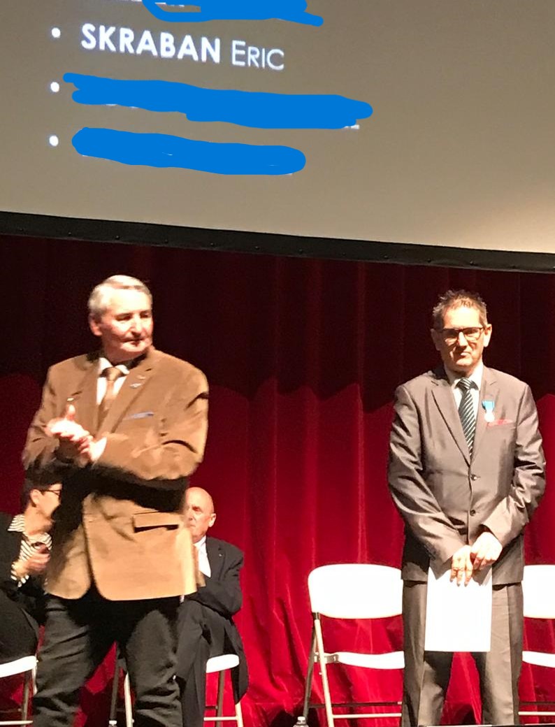 Remise de la médaille de bronze de la jeunesse, des sports et des associations.